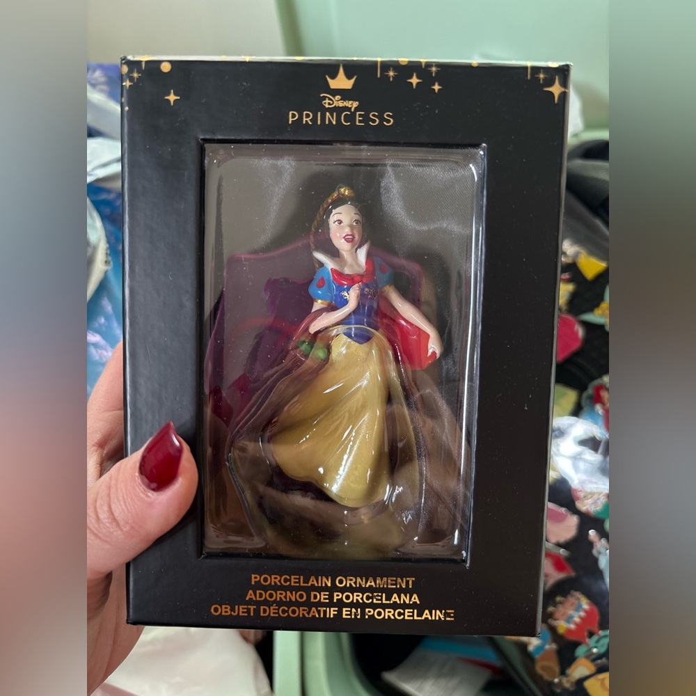 Snow White collectible ornament